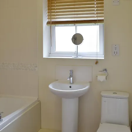 The Parade * Reighton